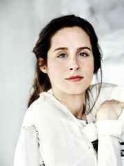 Image Amelie Kiefer nude